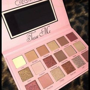 Eyeshadow palette by beauty creations